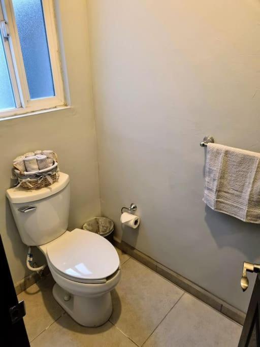 Clean&Equipped, 1-Floor 3-Bedroom Downtown House Ensenada Eksteriør bilde